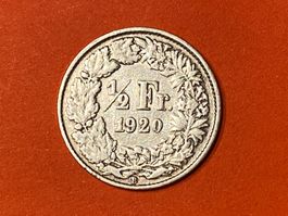 50 Rappen oder 1/2 Fr.1920 B ( Silber ) Auflage 5.4 Mio Stk.