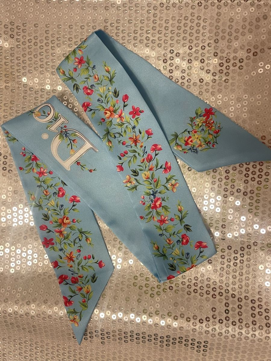 Dior Foulard & Sciarpe: Dior Mitzah 100 % Seide – Nuovo (secondo la descrizione) da Pfäffikon ZH venduto da Maki_zuerich 1
