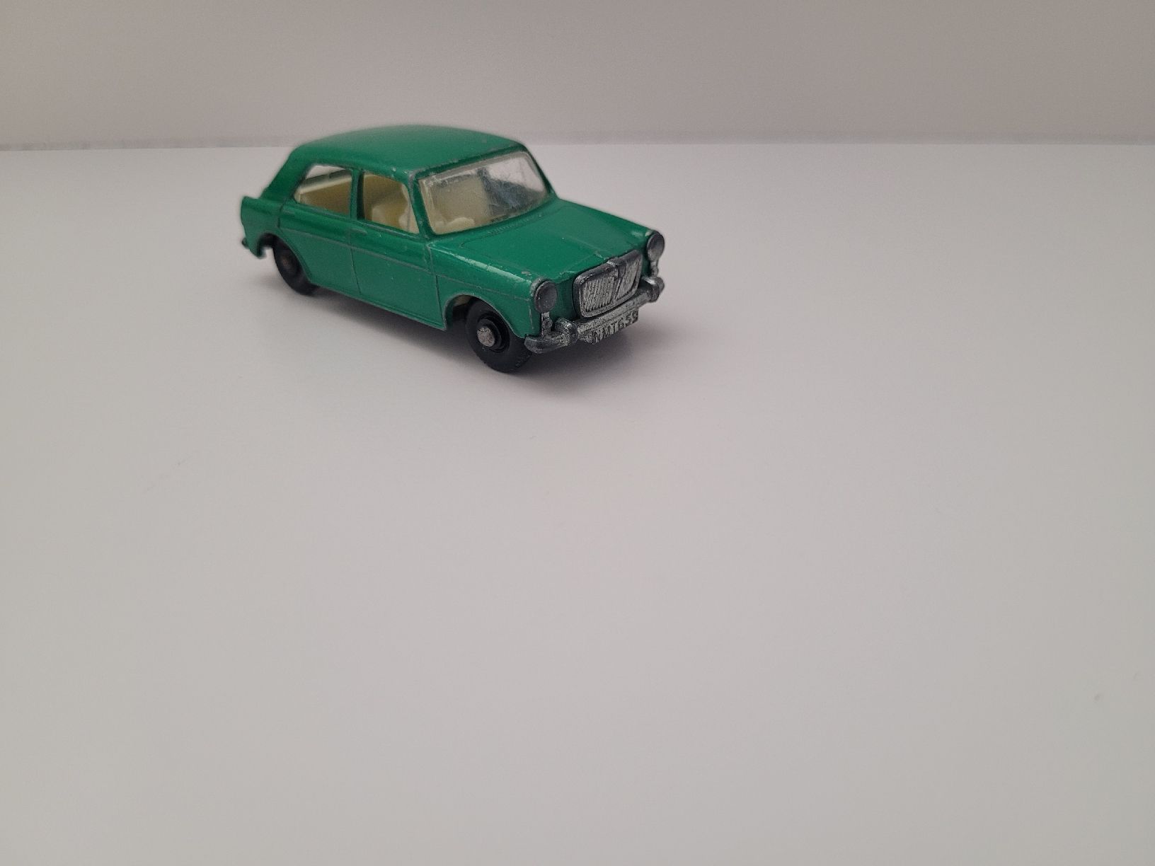 Matchbox Modellautos: MG 1100 (MATCHBOX LESNEY) 1/64 – Gebraucht aus Zumikon von tho_9zm8