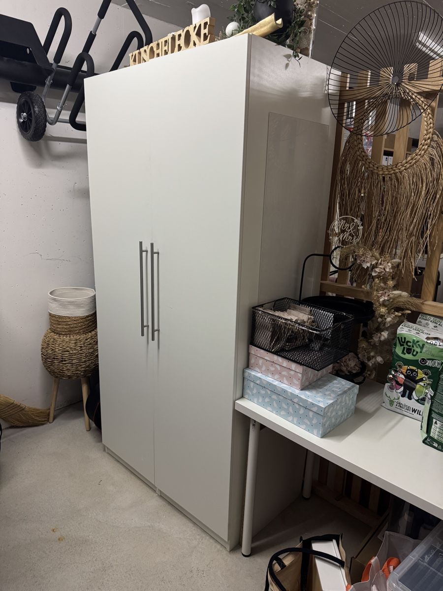 Schränke: Schrank 2x1m – Gebraucht aus Pfäffikon ZH von michi_fluck 1