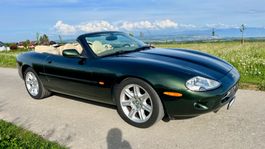Jaguar XK8 Cabriolet 1997 – British Racing Green / 54000km