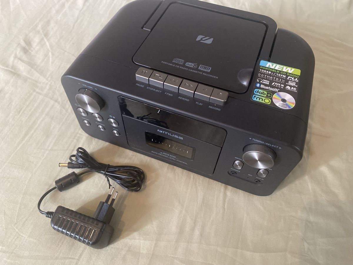 Lecteur multimedia & Streamer: Radio,Cassette, CD Recorder – D'occasion à Seewen SZ par shaky01