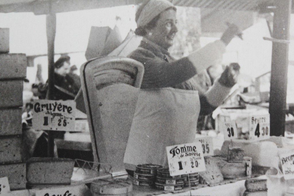 Ansichtskarten: Carte Photo Fromager Marché Genève – Gebraucht aus Vandoeuvres von Dom-Tom 1