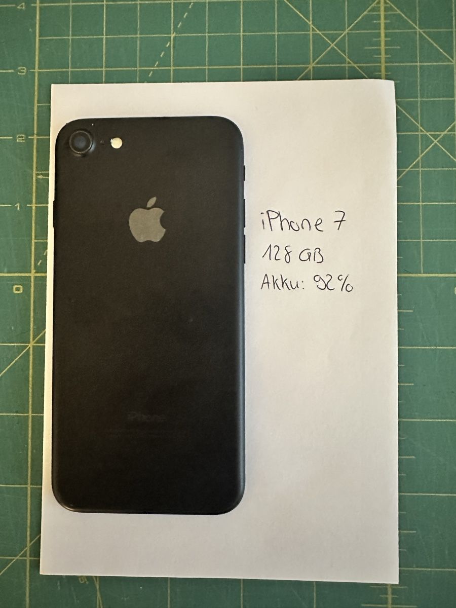 Apple Handys / Smartphones: iPhone 7 128GB – Gebraucht aus Münchenbuchsee von pas_r9n6 1