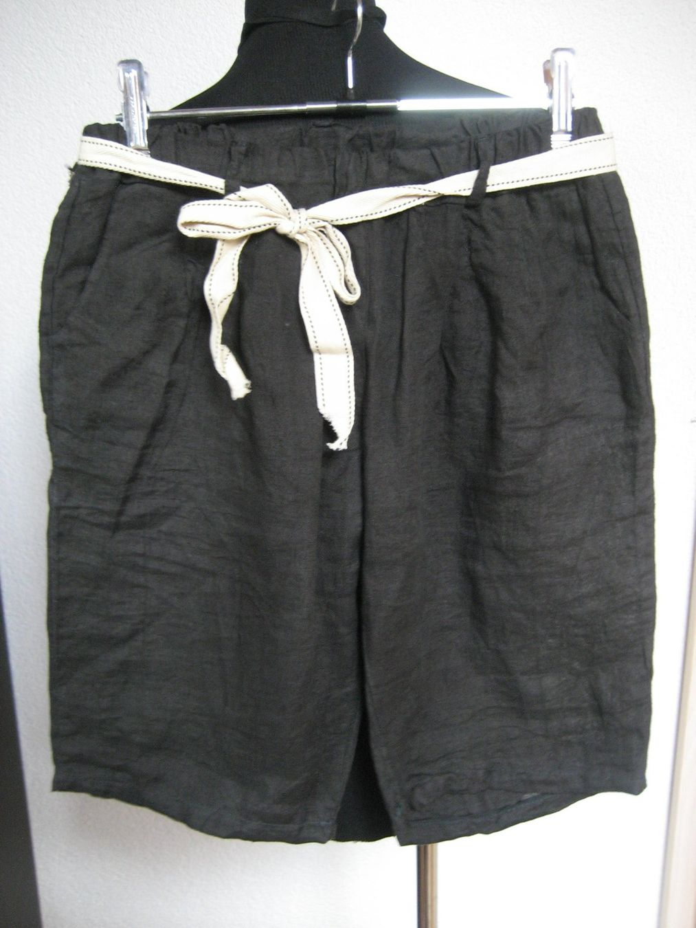 Pantaloni: Short lin taille M – Nuovo (secondo la descrizione) da Delémont venduto da marryb