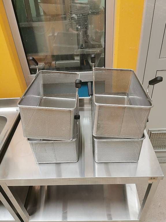Elettrodomestici da cucina: Cuiseur à pâtes électrique 40 litres. Avec 4 paniers. – Usato da St-Aubin FR venduto da sme_nw6w 4