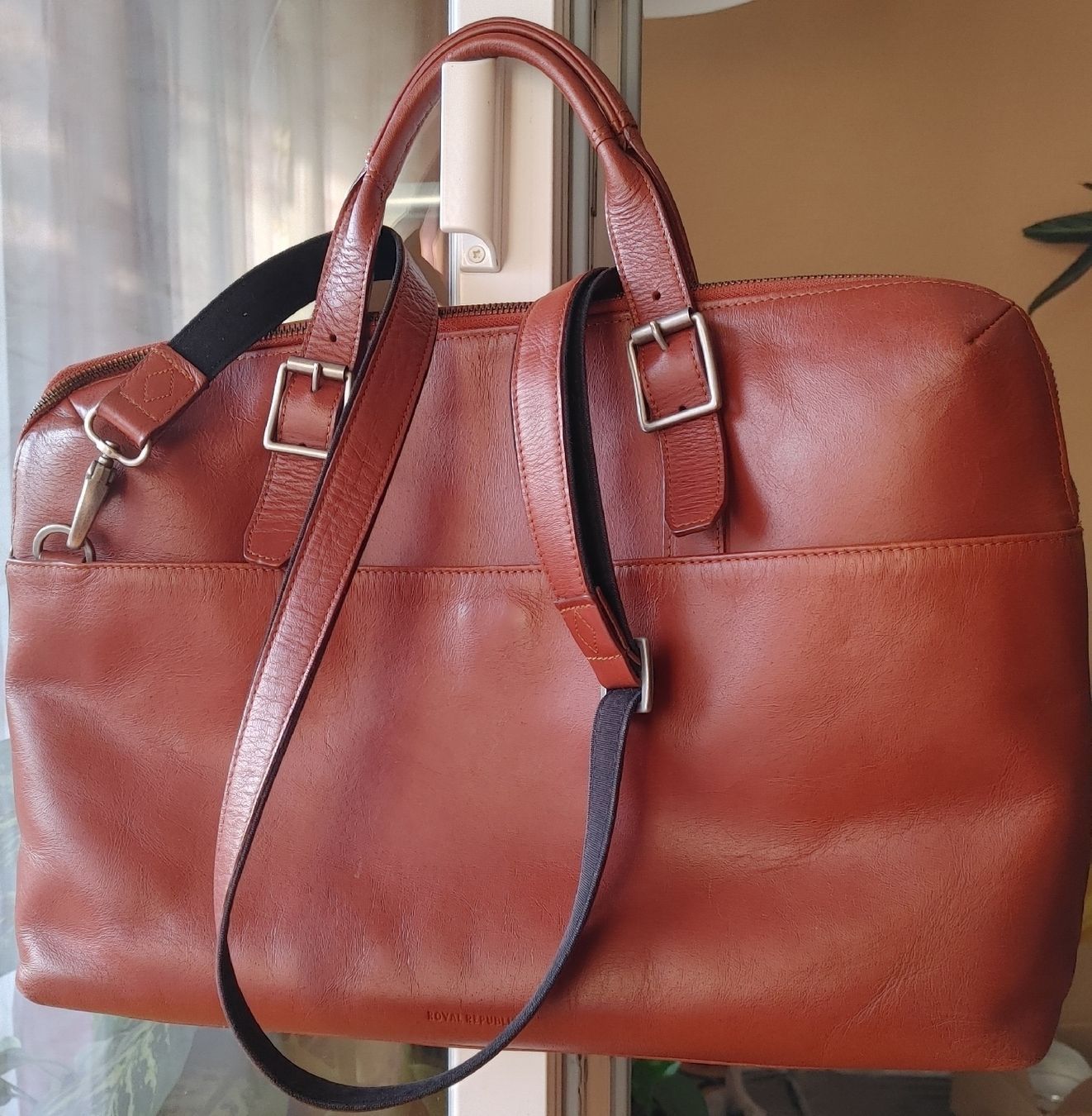 Sacs: Ledertasche "Royal RepubliQ" Businesstasche Laptoptasche – D'occasion à Grenchen par ser_bsj2
