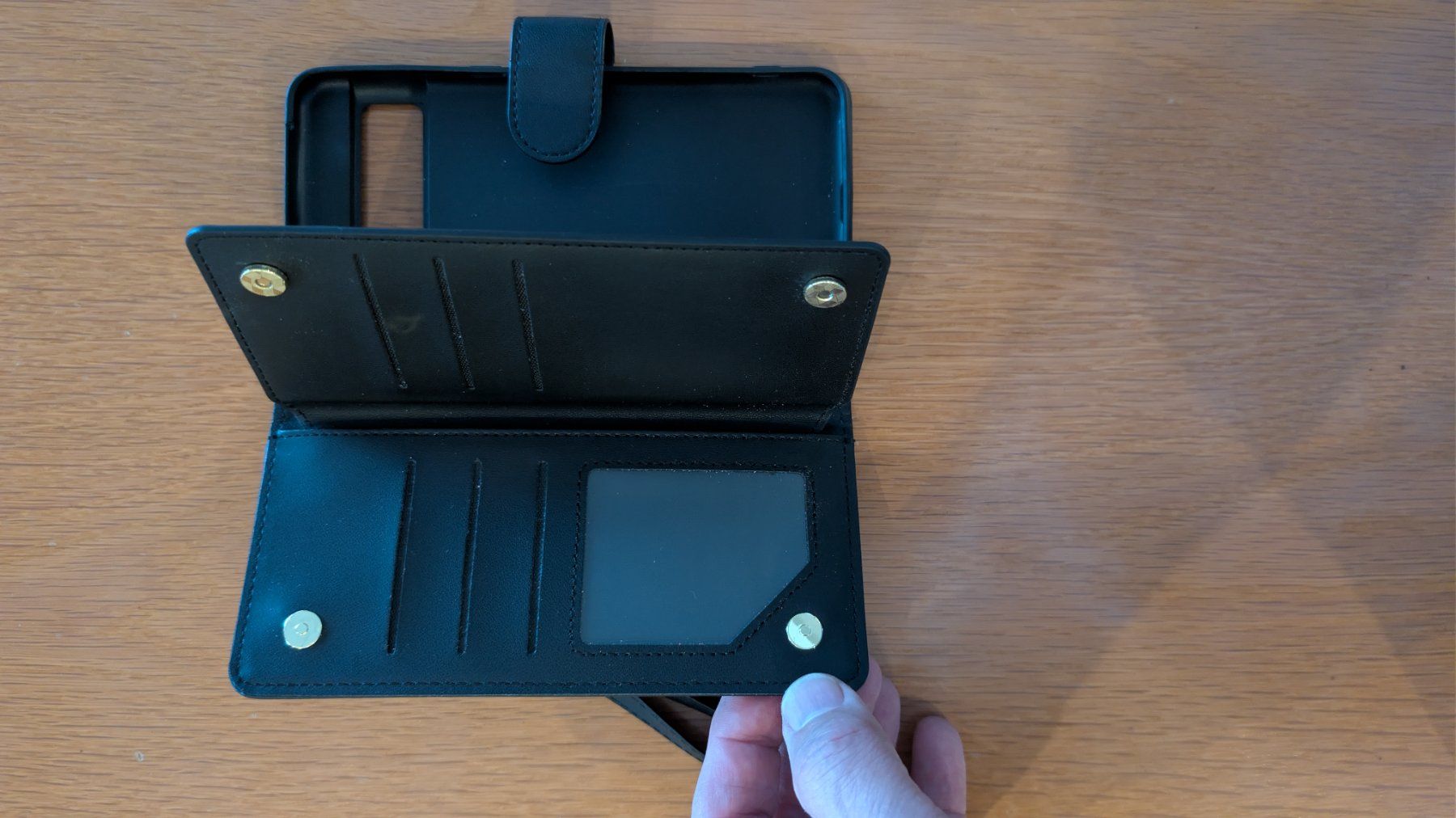Google Cover & Protezioni schermo: Handyhülle zu Pixel Pro 8 – Nuovo e nell'imballaggio originale da Hägglingen venduto da Em4ecaps 1