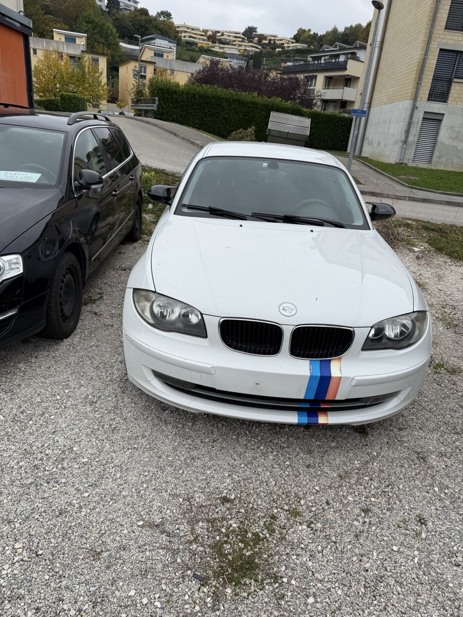 BMW Automobili: BMW 118d  – Difettoso da St-Aubin-Sauges venduto da sho_z9vr