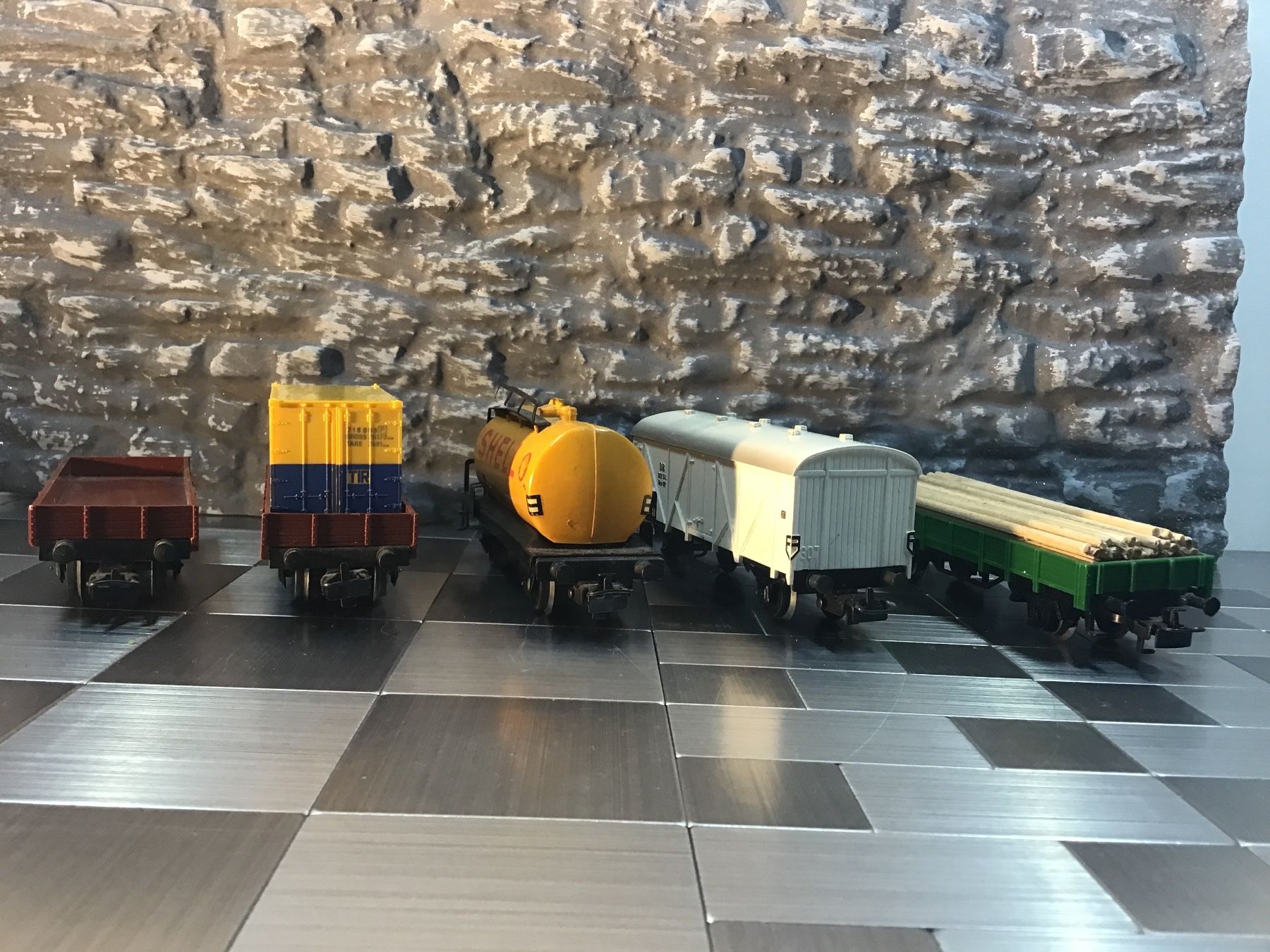 Märklin Modellini di ferrovie: MÄRKLIN GÜTERWAGEN SPUR H0 – Usato da Männedorf venduto da Spezial-Modelle