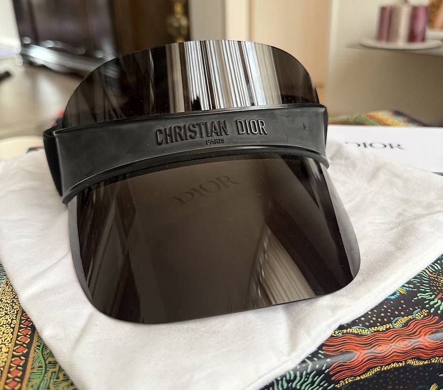 Copricapi, berretti & cappellini: Christian Dior Black Sun Visor – Usato da Dübendorf venduto da lilasonderbar 2