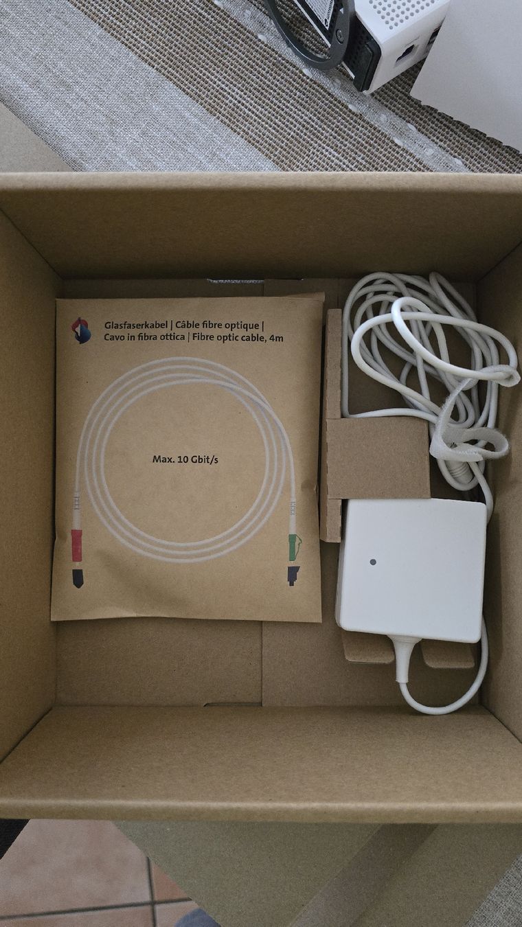 Swisscom Modems & Router: Internet Box 10 gb/s Swisscom – Gebraucht aus Breganzona von Crm.sagl 2