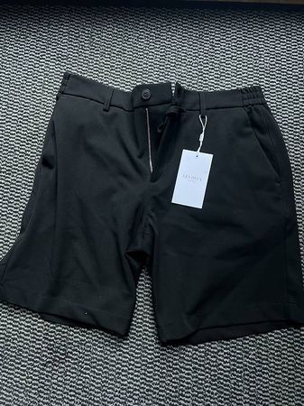 Les Deux Shorts Neu Ungetragen Schwarz und Blau