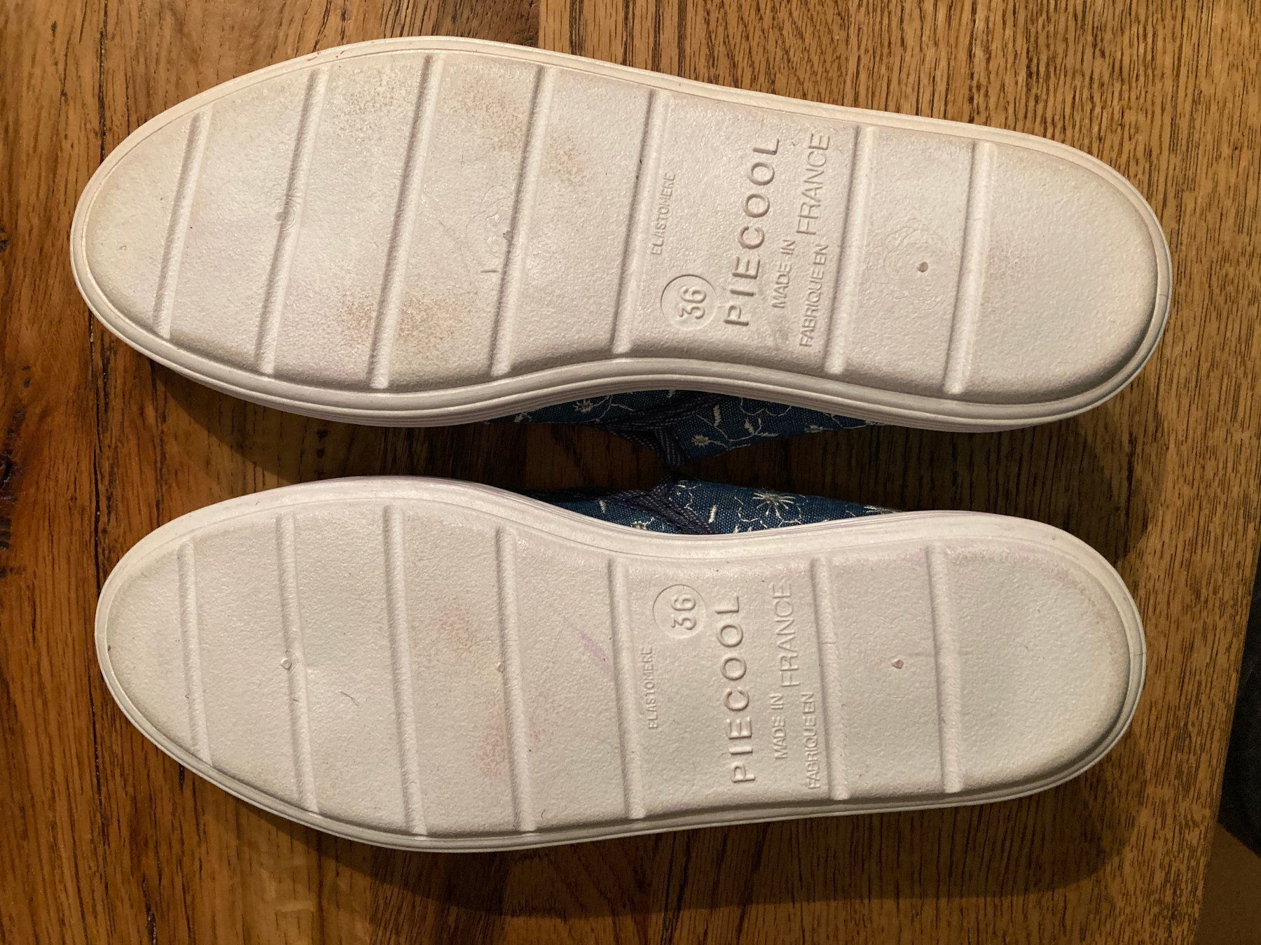 Chaussures filles: Neue Freizeitschuhe Gr. 36 – Neuf (Voir description) à Gossau ZH par Roli1 1