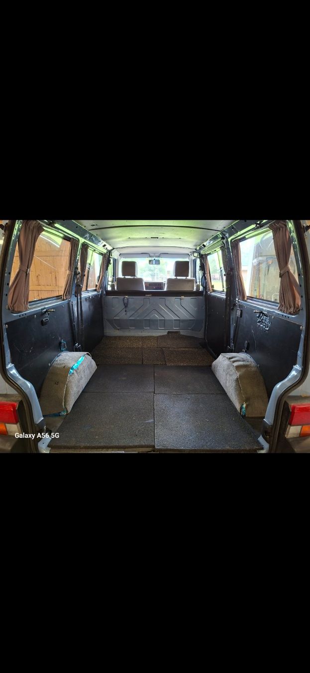 VW Automobili: Vw T4 2.5 TDI Multi-Transporter-Camper mit erst 168.300 Km – Usato da Fläsch venduto da Levanti25 7