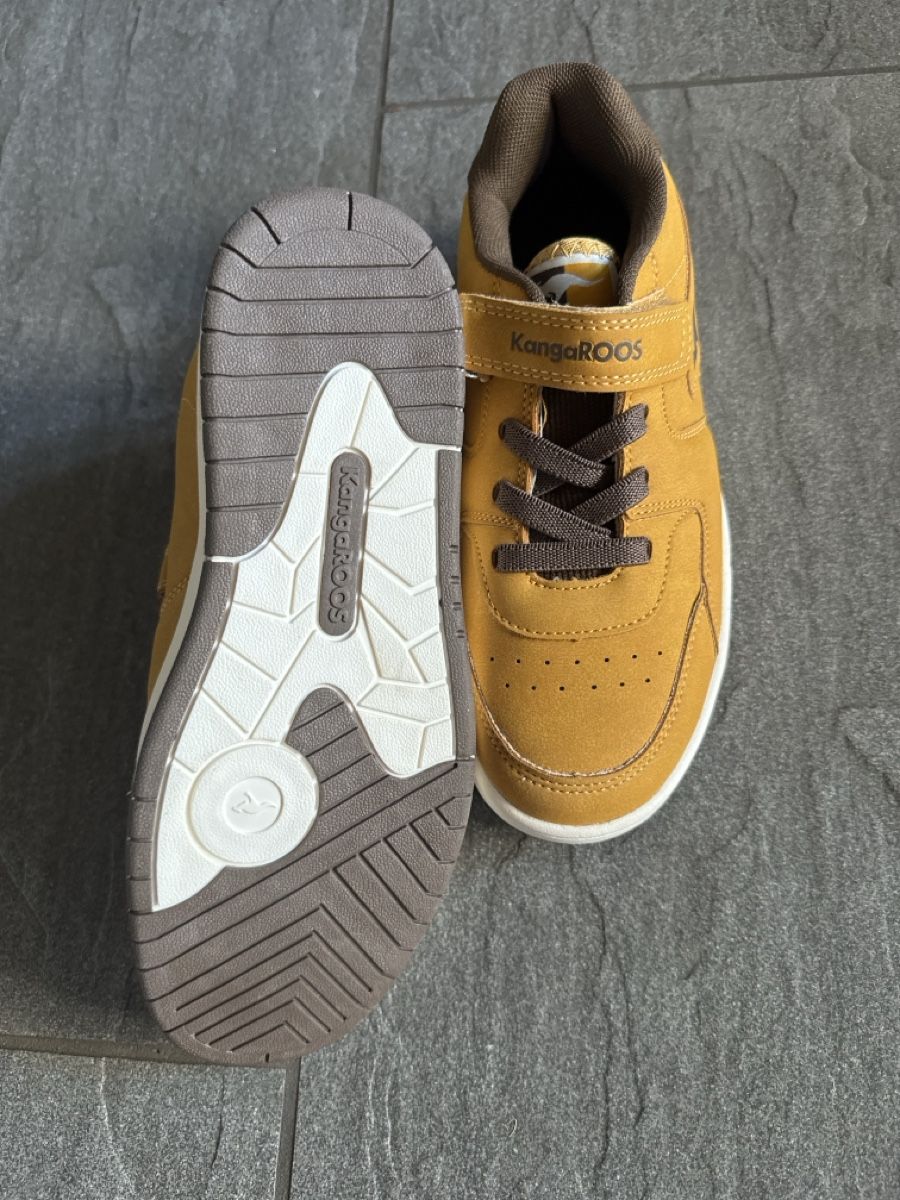Chaussures garçon: Neue Sneakers Gr. 35 – Neuf (Voir description) à Frauenkappelen par leola1973 1
