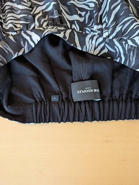 Gonne: The Kooples Rock – Usato da Rütihof venduto da zoe.jpg 3