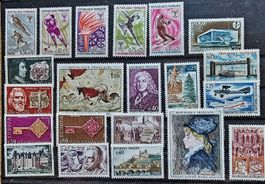 FRANCE timbres neufs ** ~1968