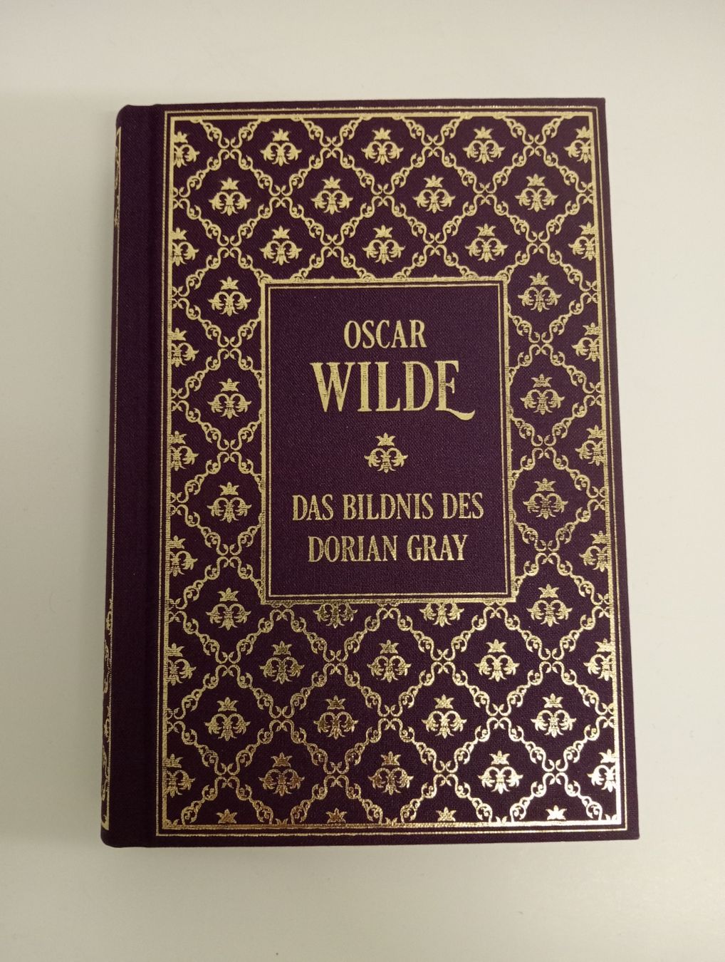 Bücher: Oscar Wilde: Dorian Gray  Geschenkausgabe 2024 – Gebraucht aus Allschwil von Evgeniia78