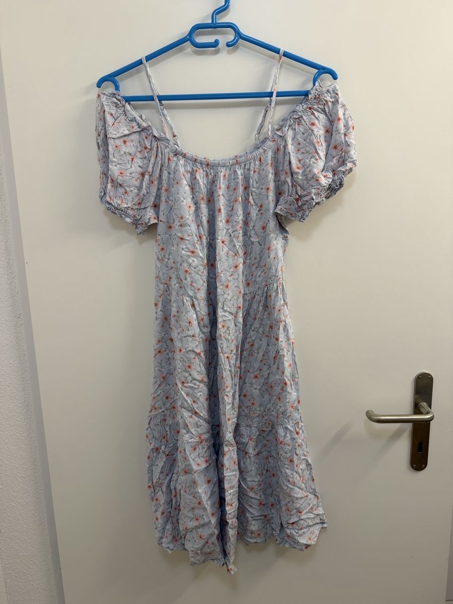 Kleider: Kleid Blumenmuster leicht Grösse 38 NEU – Gebraucht aus Winkel von zucchetti