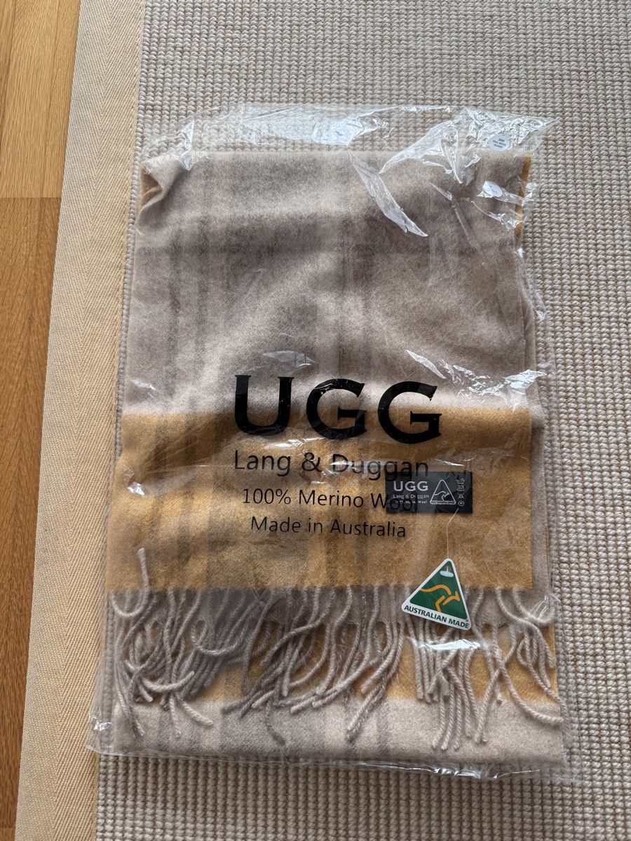 Foulard & Sciarpe: NEW UGG Australia Merino Wool Scarf – Nuovo e nell'imballaggio originale da Zürich venduto da Eb_ 2