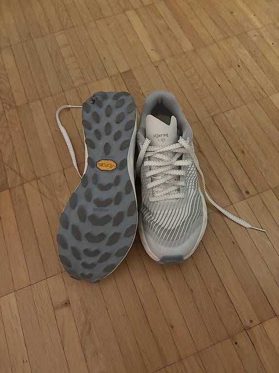 Scarpe da donna: Normal Schuhe Gr. 38. 2/3 – Usato da Rothrist venduto da sar_m7ry