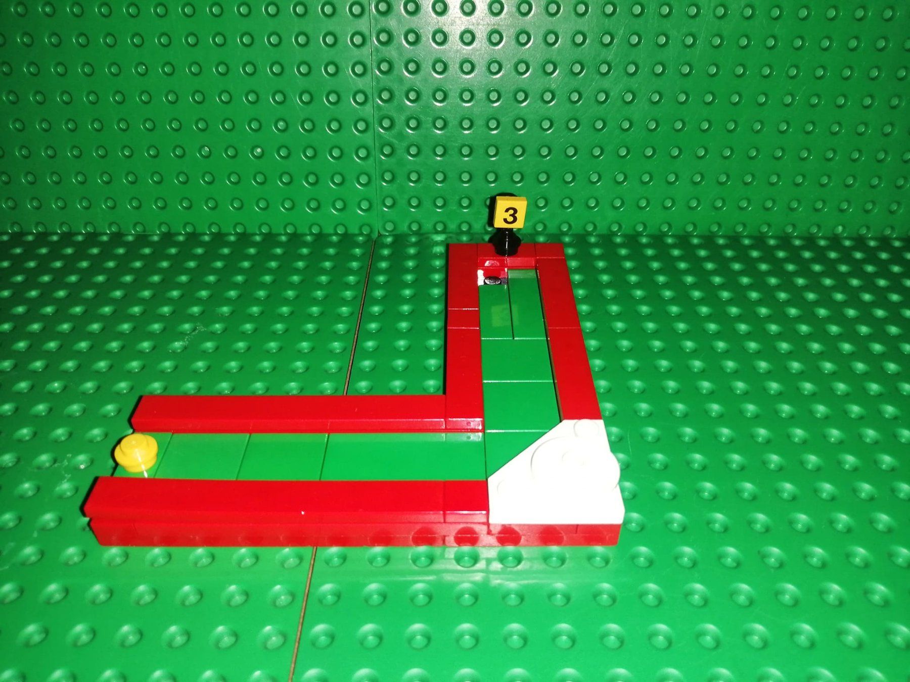 Lego Baukästen: Le parcours du mini golf Lego. – Gebraucht aus La tour de treme von  3