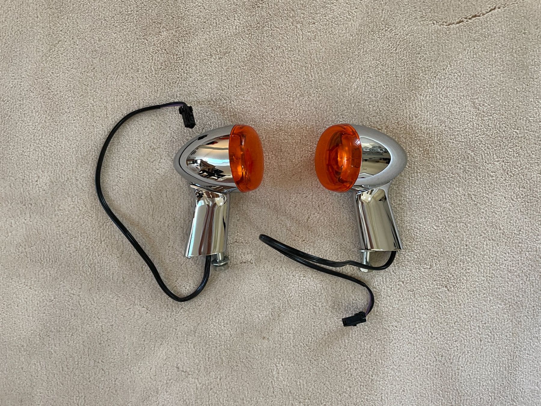 Harley-Davidson Tutti i ricambio per moto: Original Blinker Harley Dyna Street Bob 2009 – Usato da Zürich venduto da gfflo