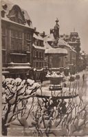 LA  CHAUX-DE-FONDS - Hôtel Fleur de Lys et Fontaine en Hiver