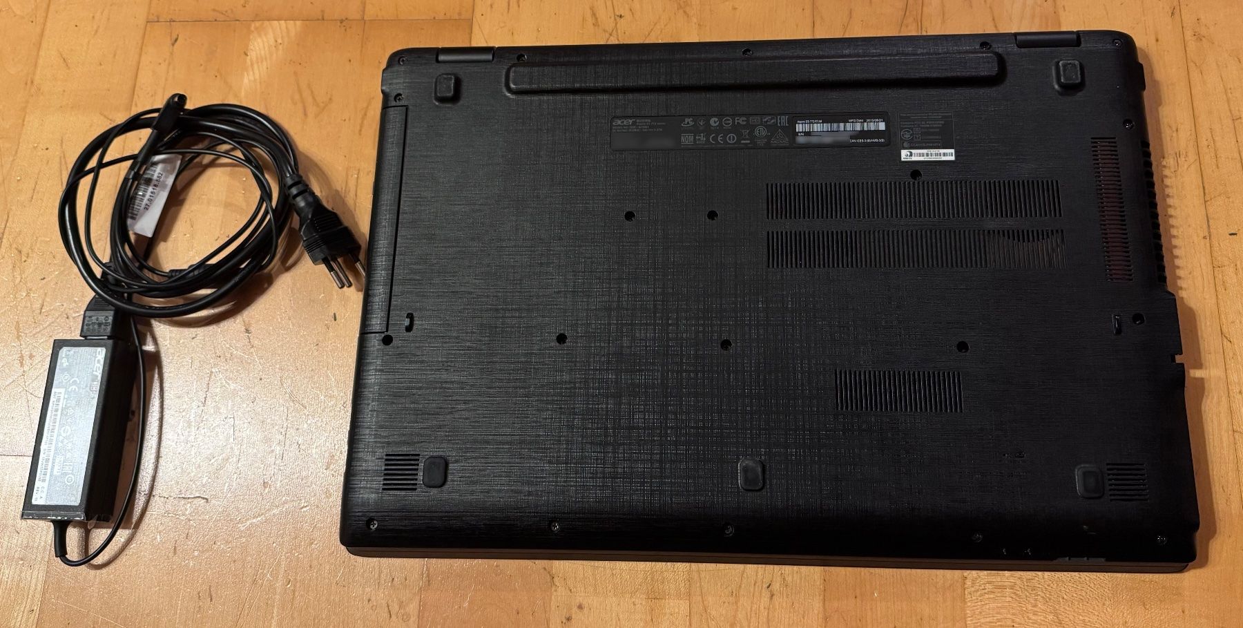 Acer Notebook: ACER Aspire E17 E5-772-57JM – Usato da Unterengstringen venduto da NOISE 3