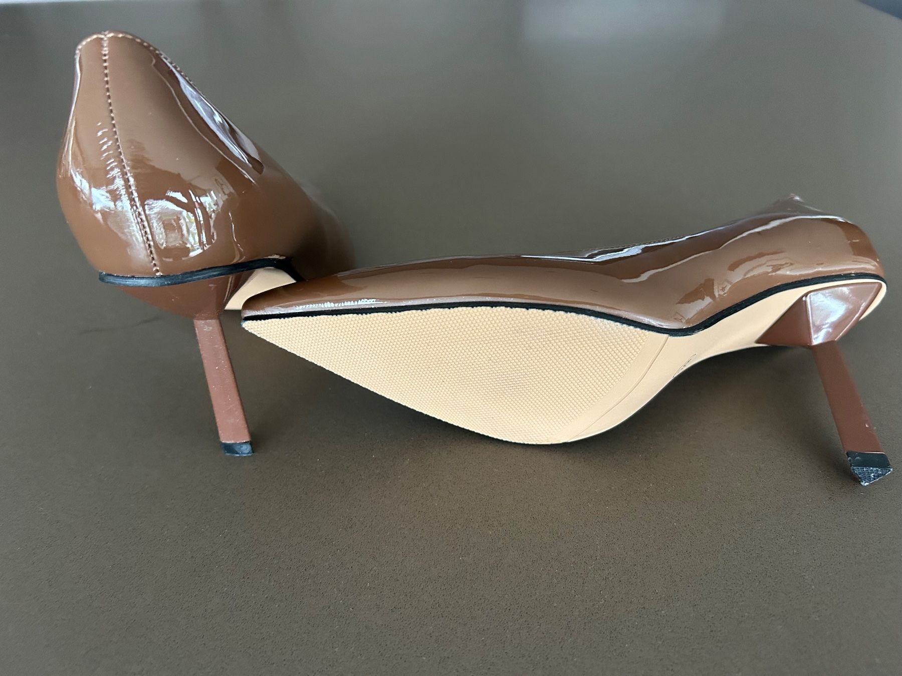 Damenschuhe: Neuer brauner Lackpumps – Neu (gemäss Beschreibung) aus Kilchberg ZH von Anie. 2