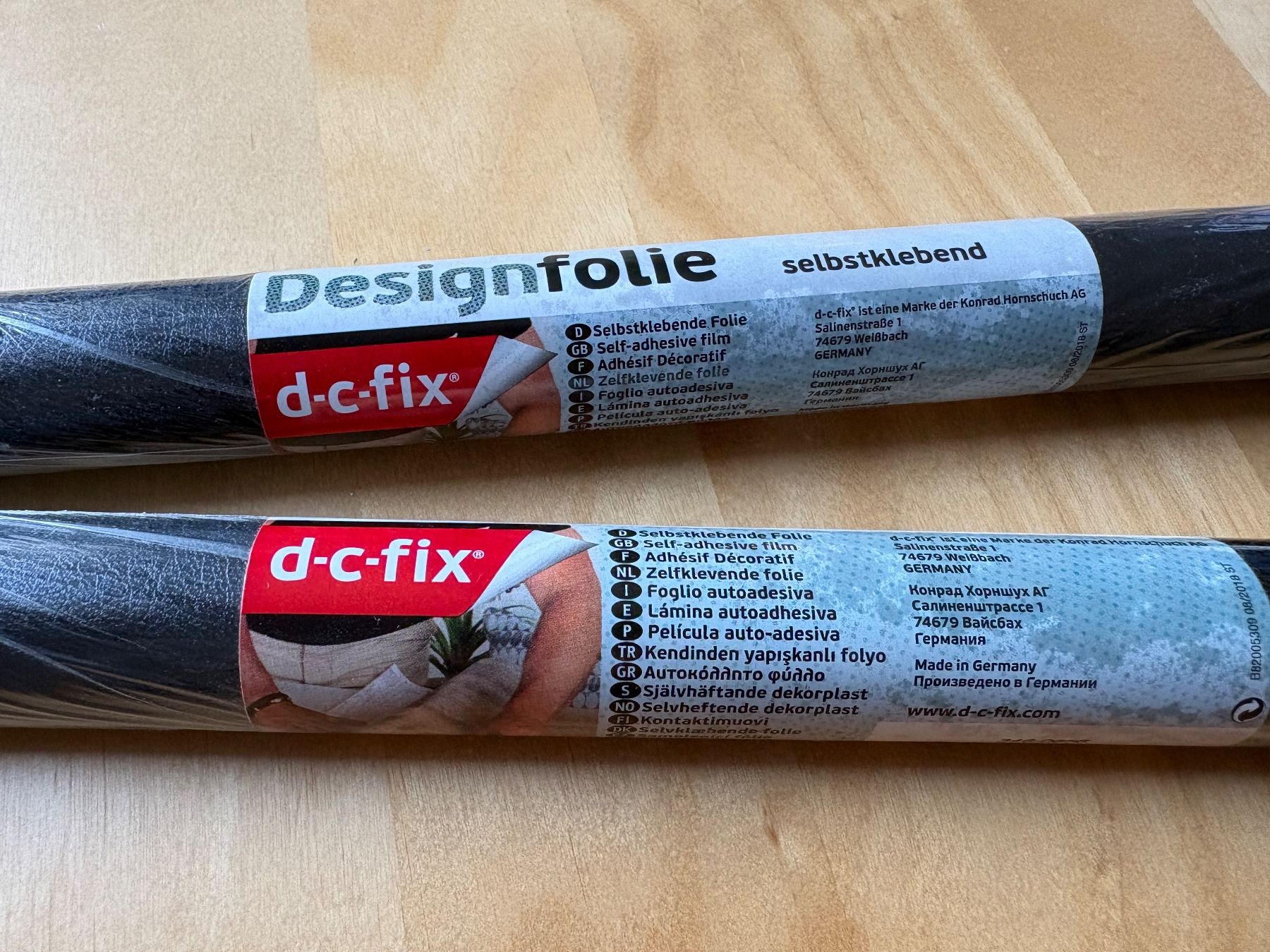 Altro in Decorazioni & Accessori: Selbstklebende Folie schwarz d-c-fix – Usato da Auenstein venduto da 5222 1