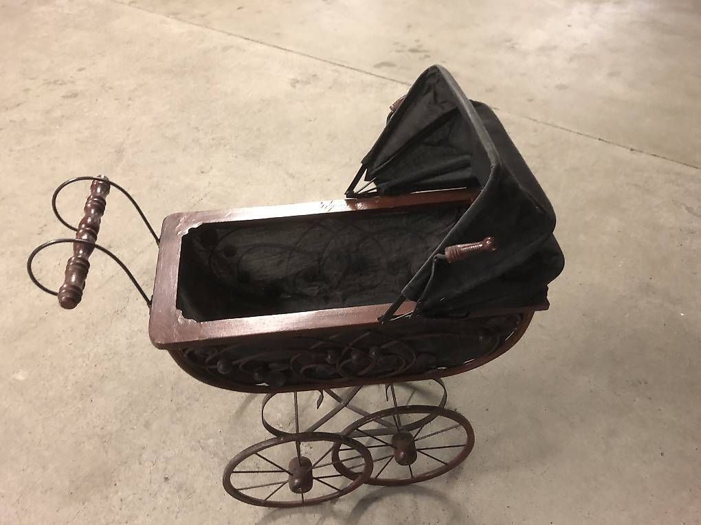 Puppenwagen: Schöner Puppenwagen – Gebraucht aus Kreuzlingen von Roli20 1