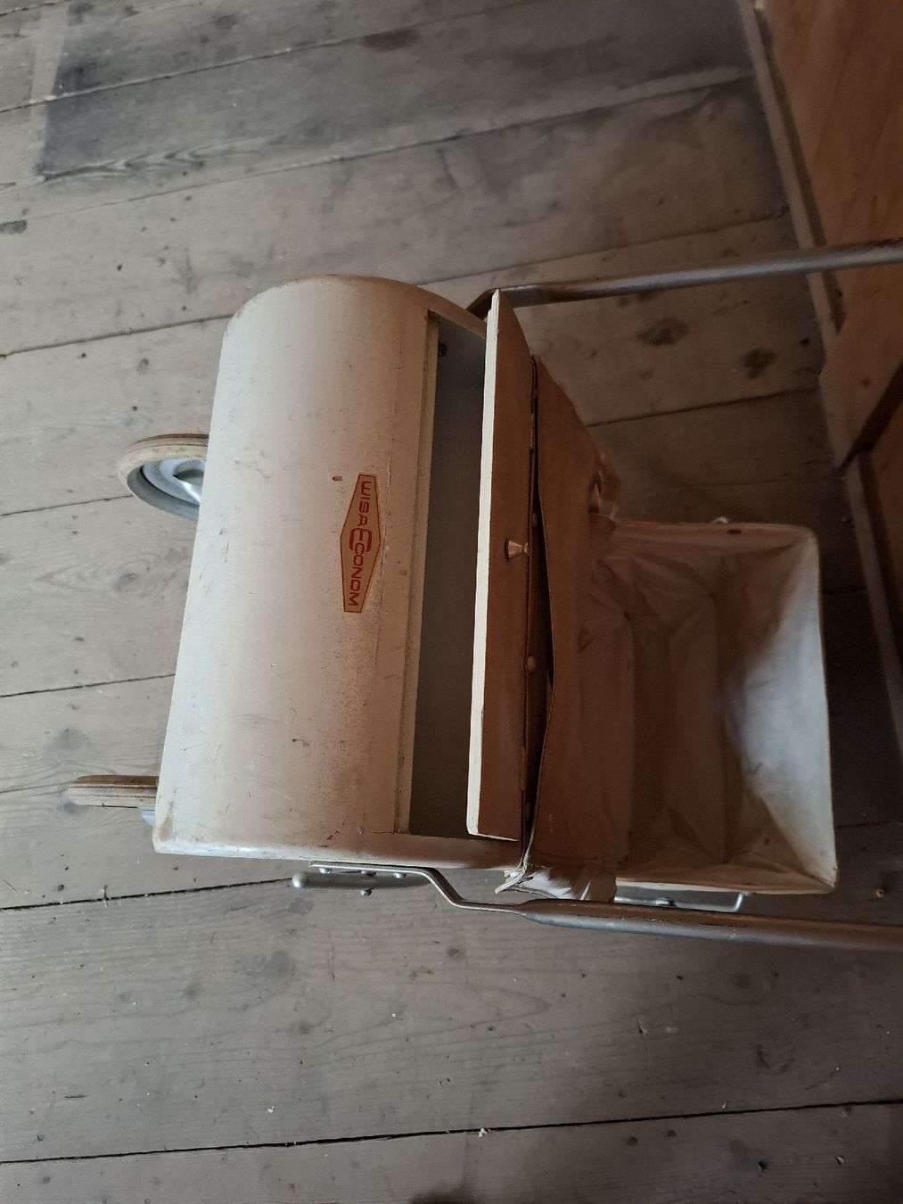 Wisa Gloria Kinderwagen: WisaGloria Kinderwagen mit Verdeck – Gebraucht aus Rorschacherberg von Luckyhorse 2