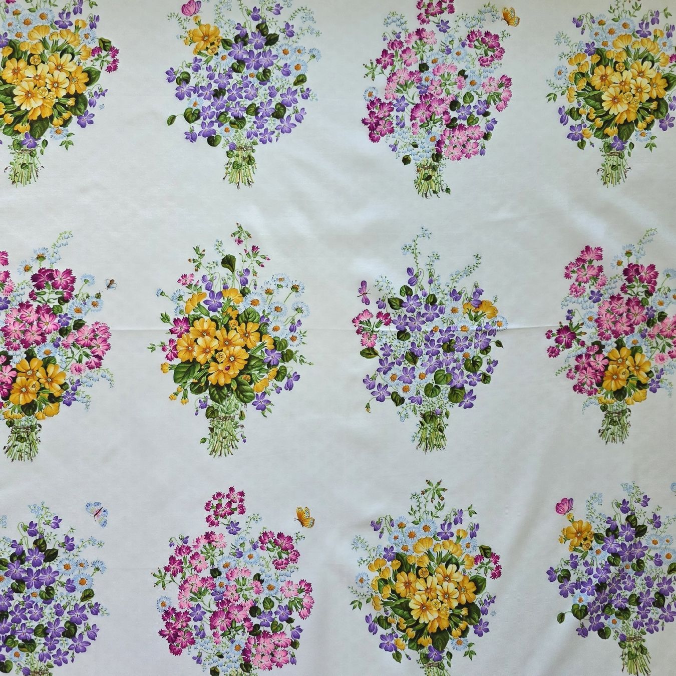 Gucci Foulards, Tücher & Schals: Gucci Seidentuch 88 × 88 cm – Neu (gemäss Beschreibung) aus Zürich von LIMAR 2