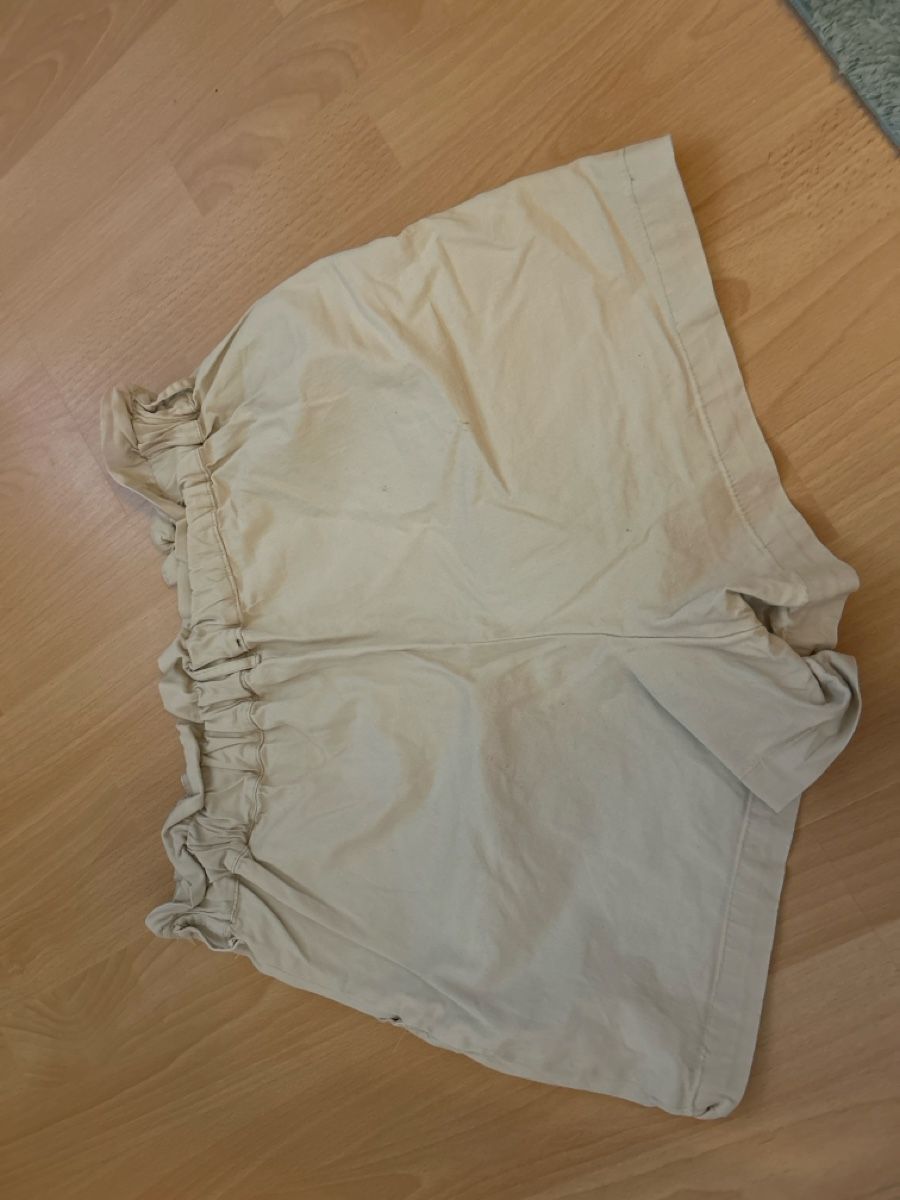 Primark Pantaloni: Kurze Hose beige Primark Grösse 42  – Usato da Riehen venduto da S______ 3