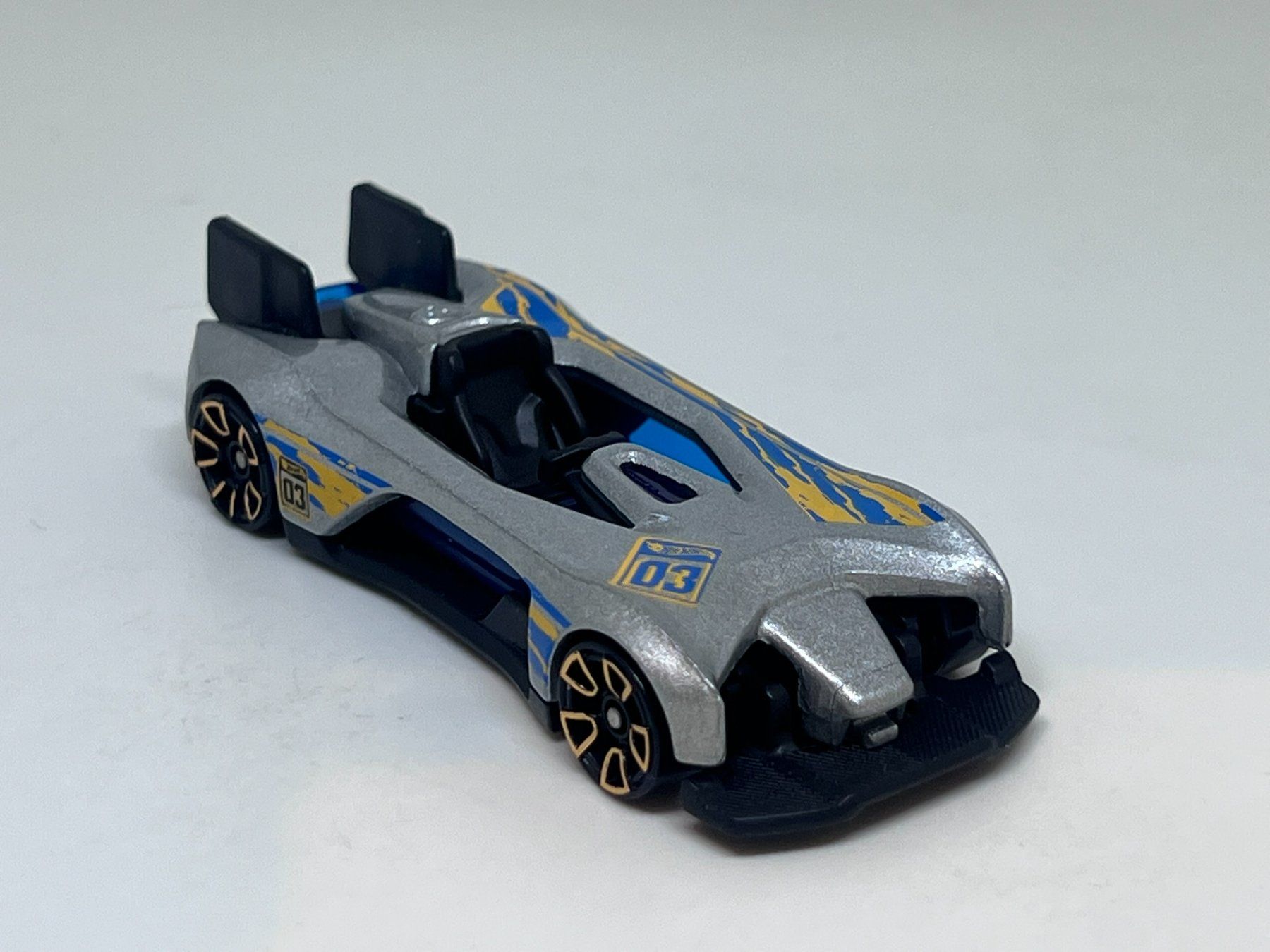 Hot Wheels Modellini d'auto: Hot Wheels Electro Silhouette #69 – Usato da Wildegg venduto da LaaBoutique