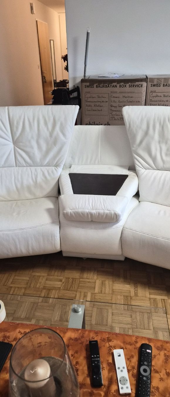 Divani: Weisses verstellbares Ledersofa – Usato da Kloten venduto da cynz70 5
