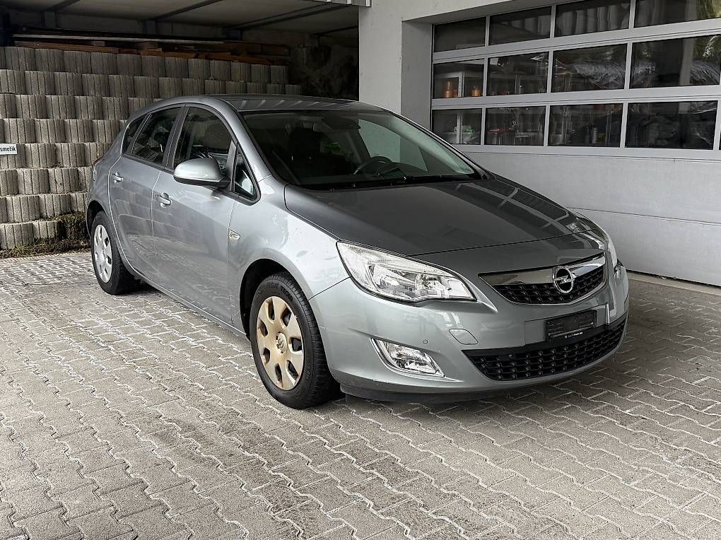 Opel Astra J 1.4 Automatik ab Service & MFK 166000 km (Gebraucht) in ...