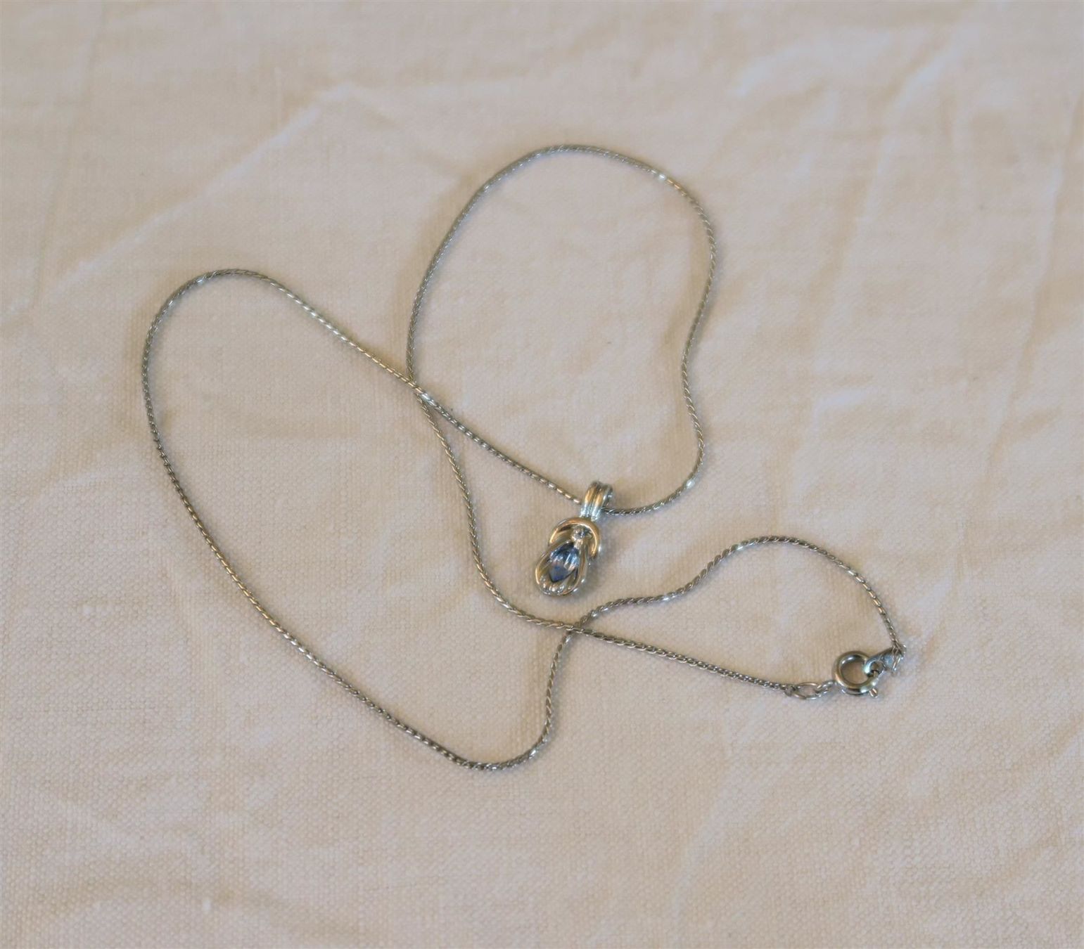 Catenine: Kette mit Anhänger – Usato da Brittnau venduto da marlenestone 1