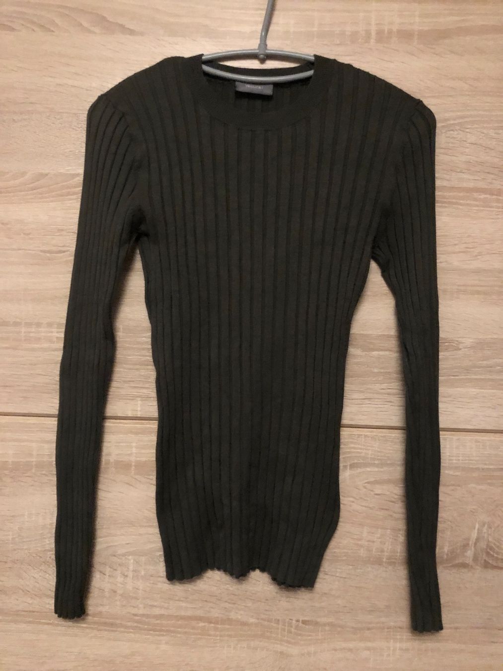 Pullover & Sweatshirts: Pull – Neu (gemäss Beschreibung) aus Lausanne von naranjo