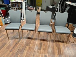 4 Stühle günstig abzugeben