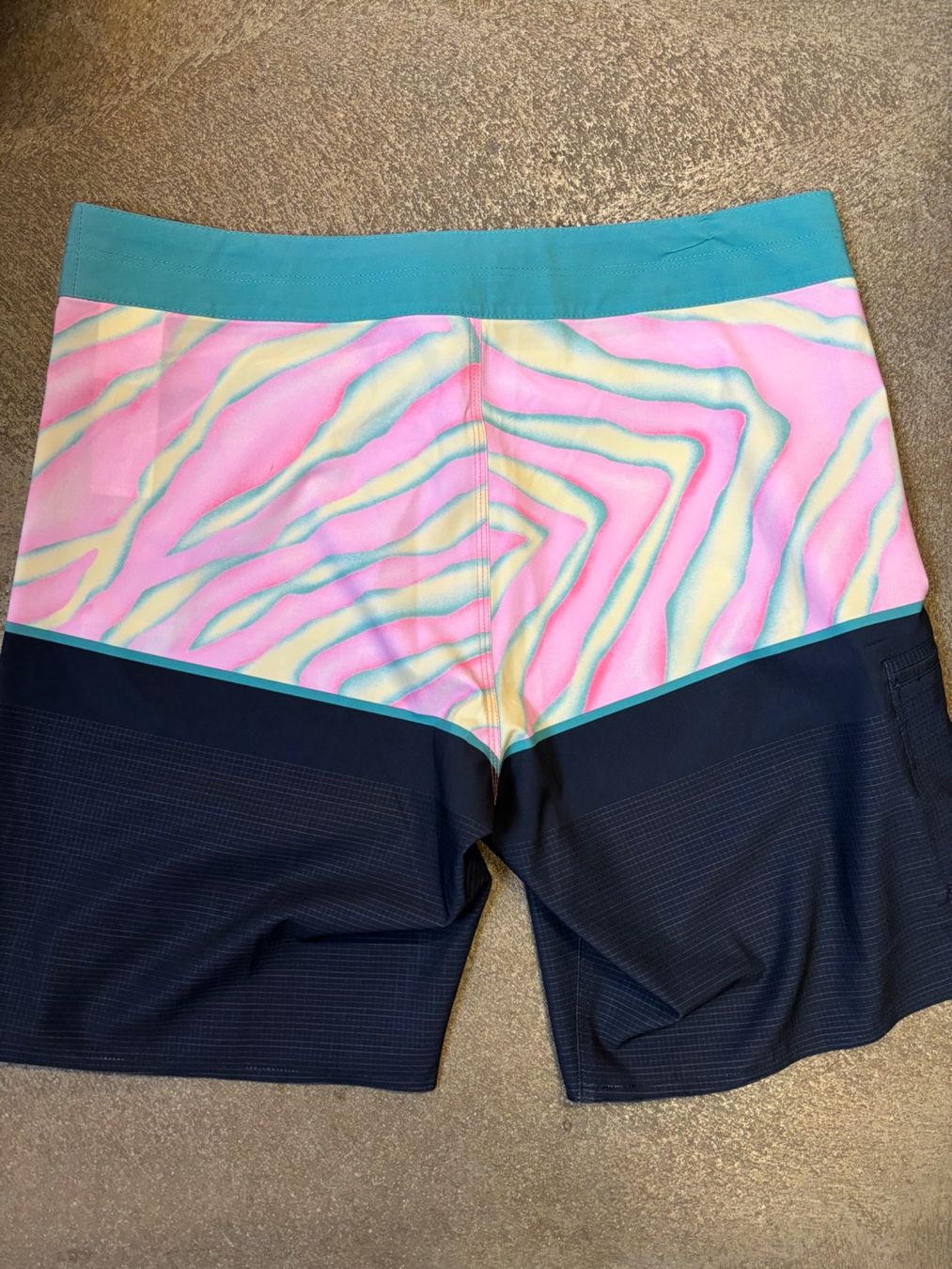 Billabong Badehosen: Short de bain Billabong Hommes Taille 32 – Neu und originalverpackt aus Orbe von D-stockFactory-Orbe 1