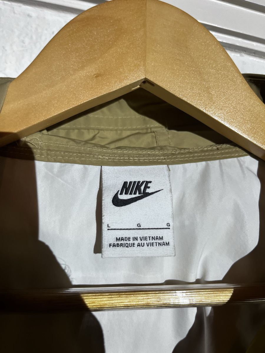 Nike Giacche: Veste imperméable Nike – Usato da Lausanne venduto da ell_y6j2 2