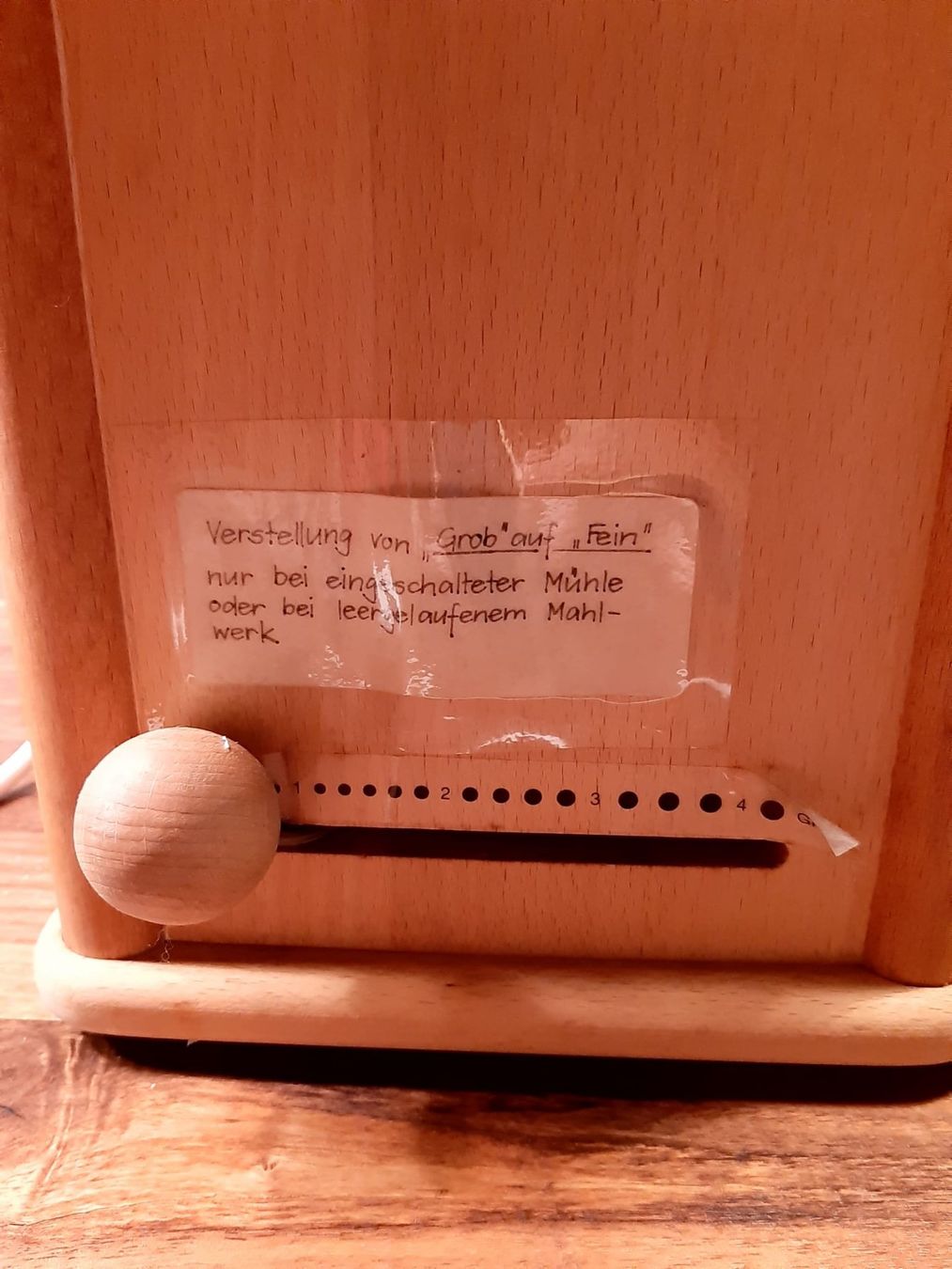 Appareils de cuisine: Stein-Getreidemühle Schnitzer Cerealo – D'occasion à Sarnen par Obwaldnerfrau 2
