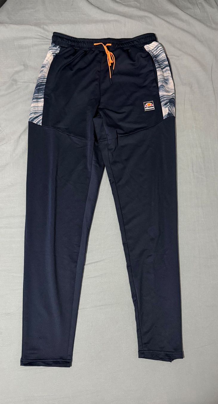 Ellesse Pantaloni: Ellesse tracksuit trousers condition perfect – Usato da Ascona venduto da XGiOvAnNi95X