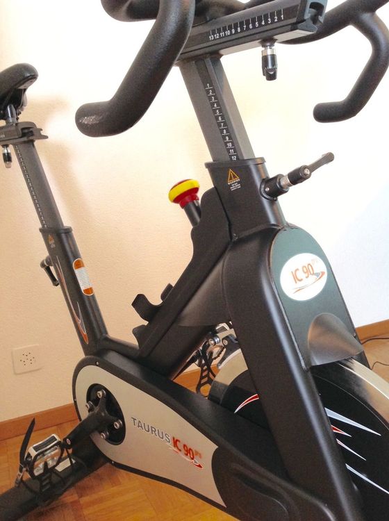 Bicicleta de Ciclismo Indoor Taurus IC90 Pro - Taurus Fitness