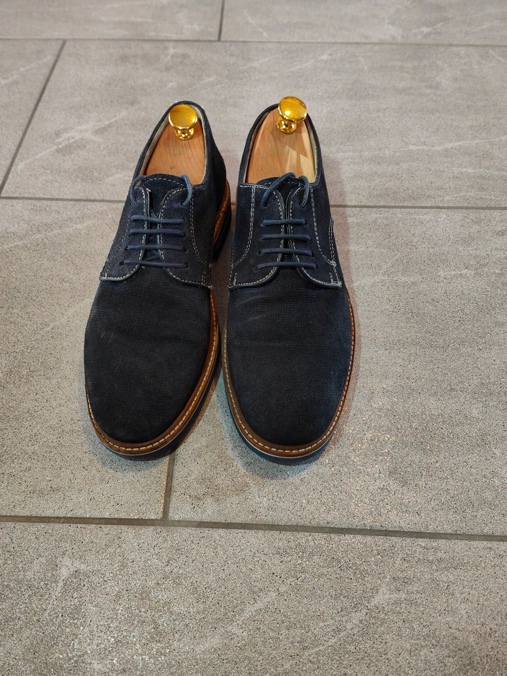 Scarpe da uomo: Herrenschuh Wildleder Uomo Gr. 39 – Usato da Mels venduto da velo-city