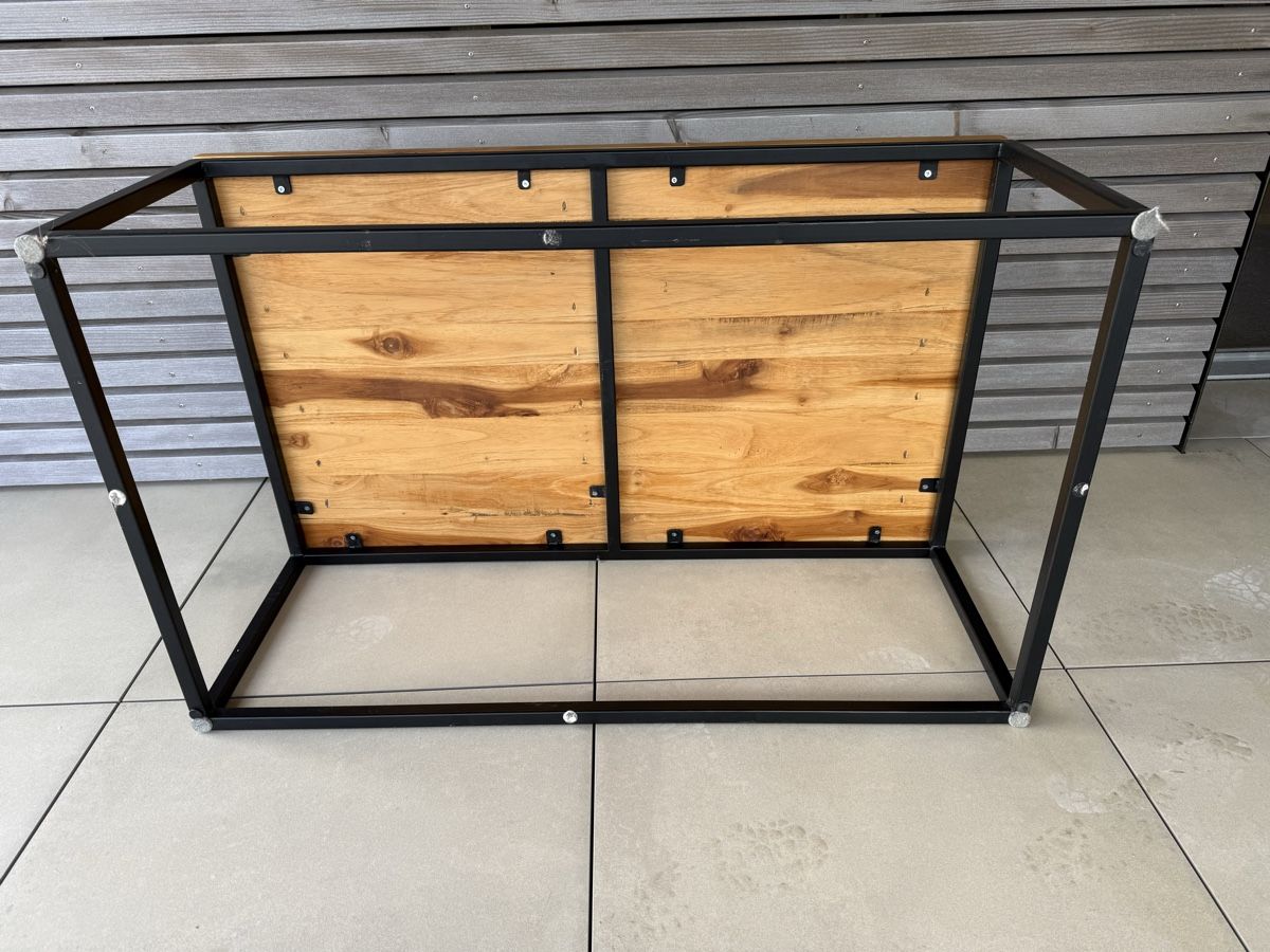 Tavoli: Couchtisch mit Holzplatte und Metallgestell – Usato da Jona venduto da martinkoller 3