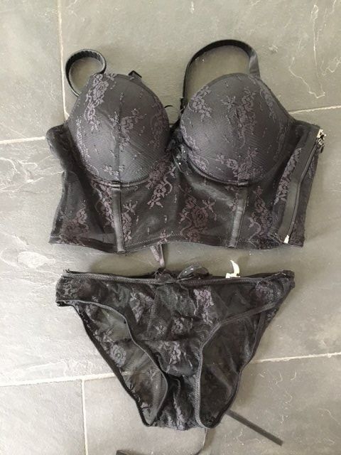 Sonstige Unterwäsche: Schönes Dessous-Set, Schwarz mit Spitze, Grösse S – Neu (gemäss Beschreibung) aus Coldrerio von Theres2004